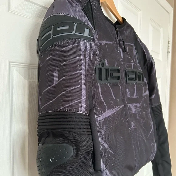 Women’s Icon Overlord Motorcycle Jacket - Picture 3 of 14